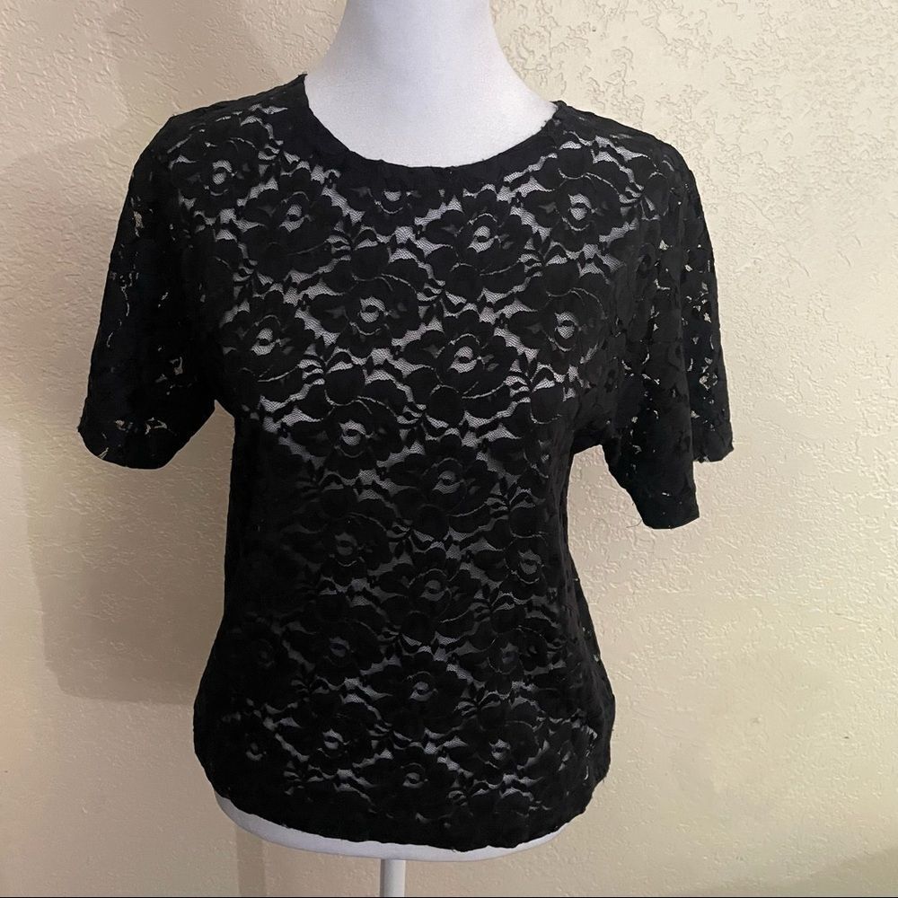 Black lace stretchy short sleeve top S/M